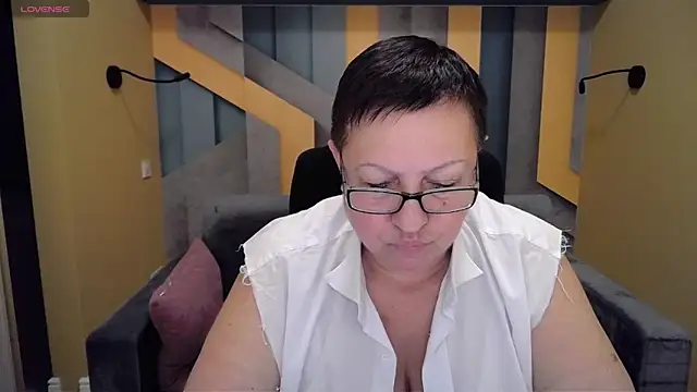 Snapshot of BarbaraTurners chatting on 12/19/24, 12:45 BarbaraTurners online show from 12/19/24, 12:45