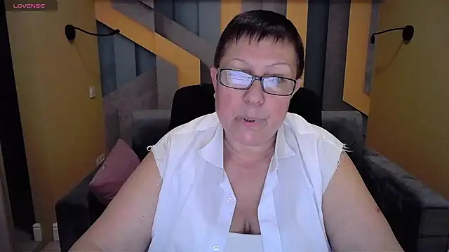Snapshot of BarbaraTurners chatting on 12/22/24, 09:53 BarbaraTurners online show from 12/22/24, 09:53