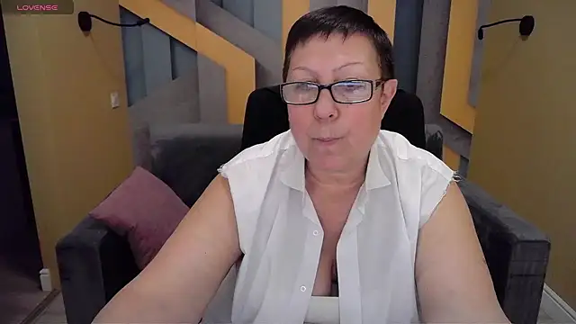 Snapshot of BarbaraTurners chatting on 12/27/24, 03:42 BarbaraTurners online show from 12/27/24, 03:42