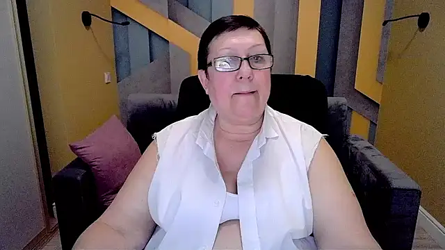 Snapshot of BarbaraTurners chatting on 02/11/25, 12:28 BarbaraTurners online show from 02/11/25, 12:28