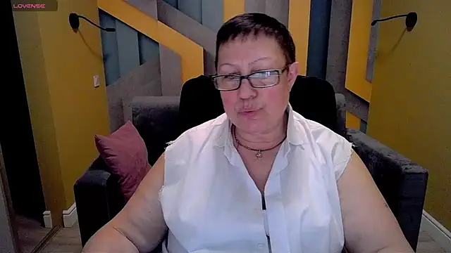 Snapshot of BarbaraTurners chatting on 03/12/25, 09:35 BarbaraTurners online show from 03/12/25, 09:35
