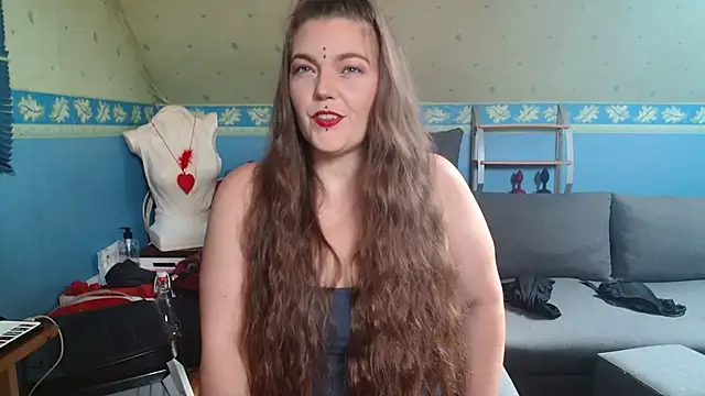 Snapshot of SherineDivine chatting on 09/16/25, 12:50 SherineDivine online show from 09/16/25, 12:50