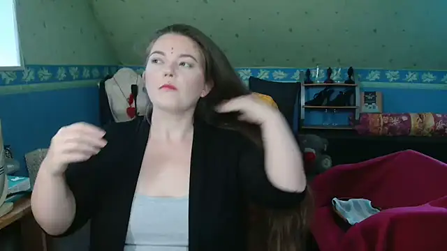 Snapshot of SherineDivine chatting on 10/29/25, 03:58 SherineDivine online show from 10/29/25, 03:58