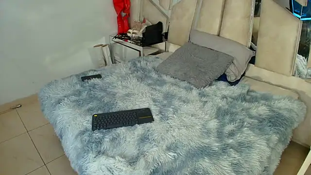 Natalyefoster online show from 11/13/25, 06:29