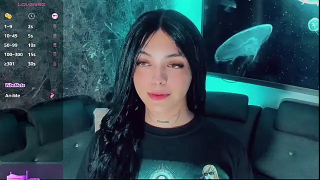 Emmaa Saenz  online show from 09/26/25, 06:01