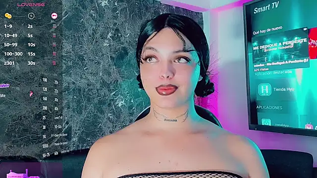 Emmaa Saenz  online show from 02/12/26, 10:38