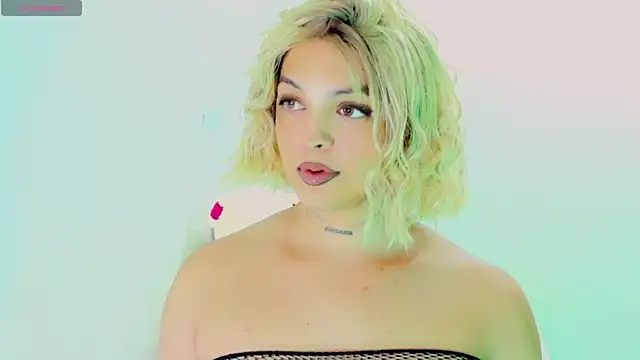 Emmaa Saenz  online show from 03/23/26, 11:31