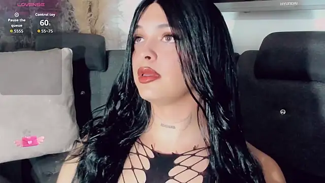 Snapshot of Emmaa_Saenz_ chatting on 07/04/26, 11:11 Emmaa Saenz online show from 07/04/26, 11:11