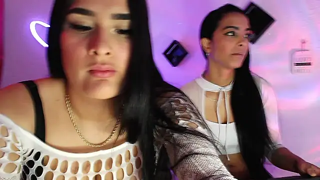 Snapshot of agatha_lovee chatting on 03/08/25, 05:33 agatha lovee online show from 03/08/25, 05:33