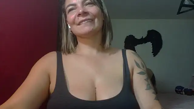 Snapshot of charlotedoll chatting on 06/11/26, 01:16 charlotedoll online show from 06/11/26, 01:16
