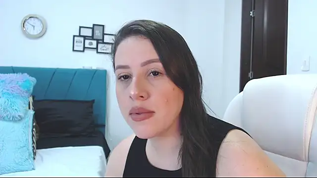 kamila lopez online show from 02/09/25, 11:25