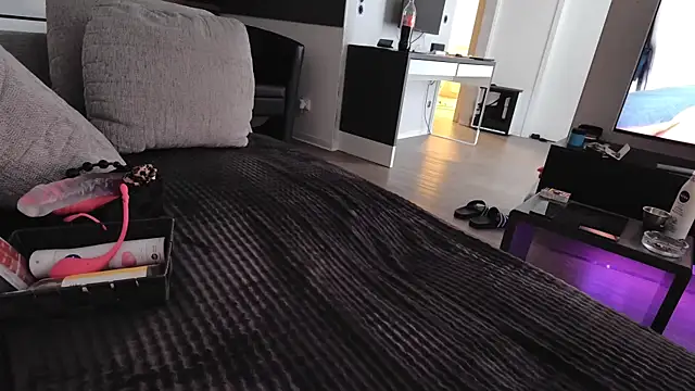 Snapshot of Hot_ToyBoy6974 chatting on 03/14/25, 06:53 Hot ToyBoy6974 online show from 03/14/25, 06:53