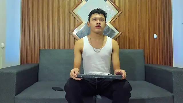 liam genner  online show from 01/26/25, 07:20