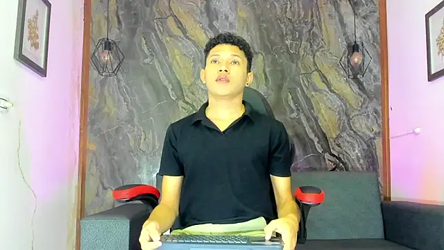 liam genner  online show from 01/27/25, 07:13