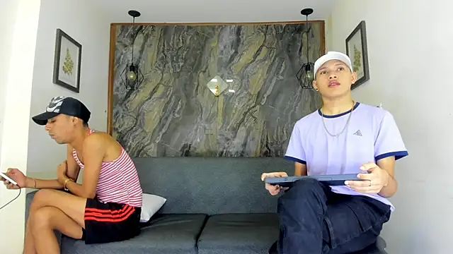 liam genner  online show from 02/05/25, 07:53