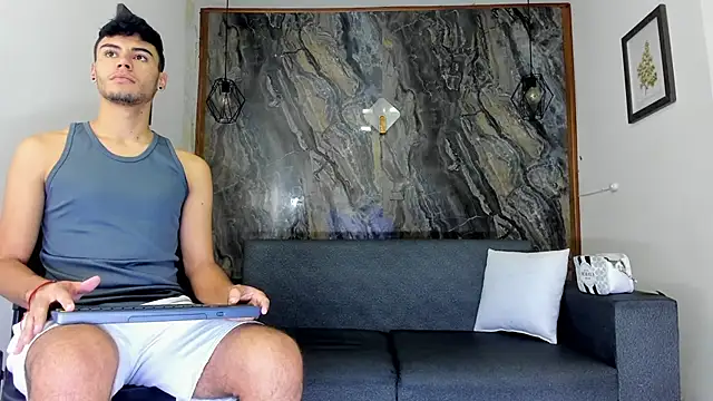 liam genner  online show from 02/20/25, 07:41