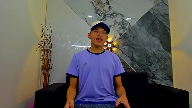 liam genner  online show from 02/24/25, 08:25