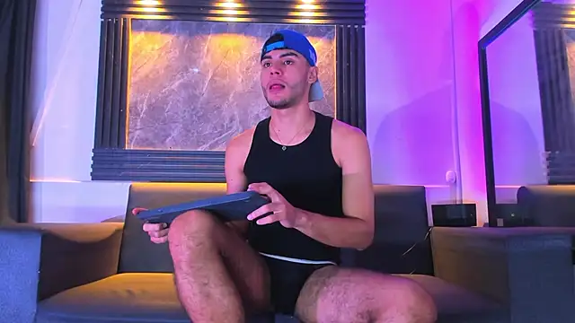 liam genner  online show from 10/04/25, 08:07