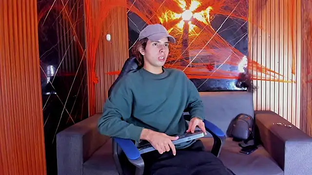 liam genner  online show from 11/01/25, 08:22