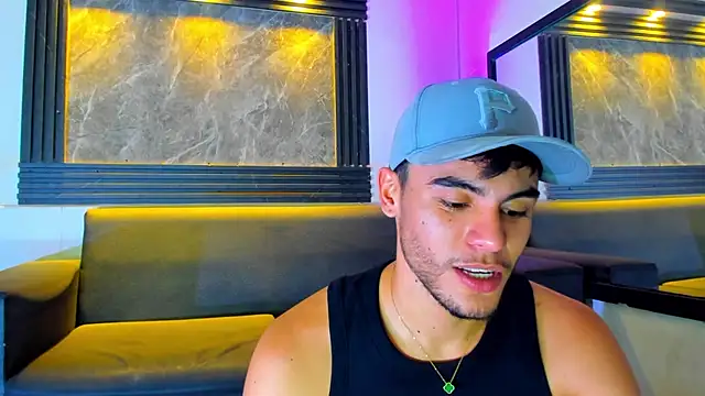 liam genner  online show from 11/03/25, 08:10