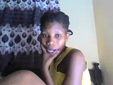 Snapshot of smallnaughtygirl chatting on 02/16/25, 06:32 smallnaughtygirl online show from 02/16/25, 06:32