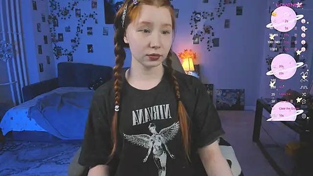 Snapshot of CallMeEffy1 chatting on 10/26/25, 10:04 CallMeEffy1 online show from 10/26/25, 10:04