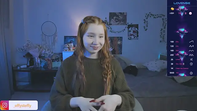 Snapshot of CallMeEffy1 chatting on 11/26/25, 07:37 CallMeEffy1 online show from 11/26/25, 07:37