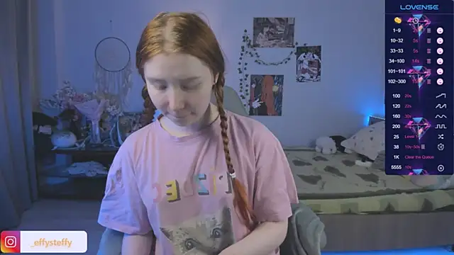 Snapshot of CallMeEffy1 chatting on 12/16/25, 04:23 CallMeEffy1 online show from 12/16/25, 04:23