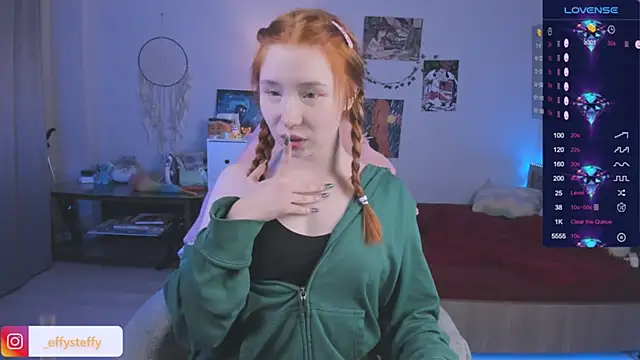 Snapshot of CallMeEffy1 chatting on 02/15/26, 04:47 CallMeEffy1 online show from 02/15/26, 04:47