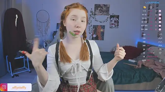 Snapshot of CallMeEffy1 chatting on 02/19/26, 06:37 CallMeEffy1 online show from 02/19/26, 06:37