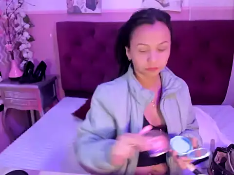 candysmitxxx online show from 02/09/26, 03:32