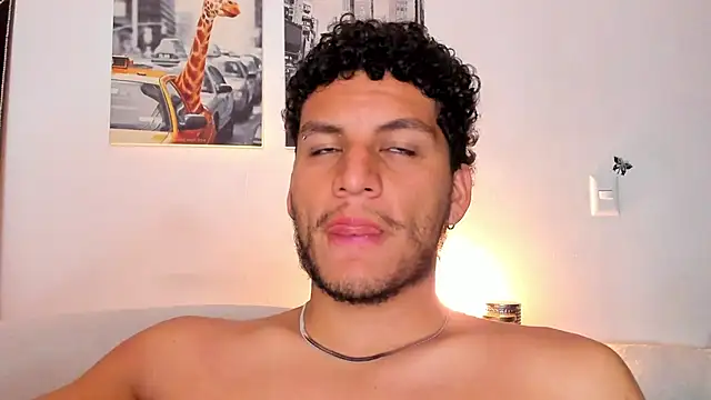 Snapshot of Curlblue chatting on 02/13/25, 05:16 Curlblue online show from 02/13/25, 05:16