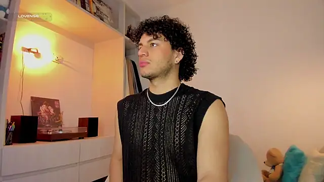 Curlblue online show from 12/14/25, 12:10