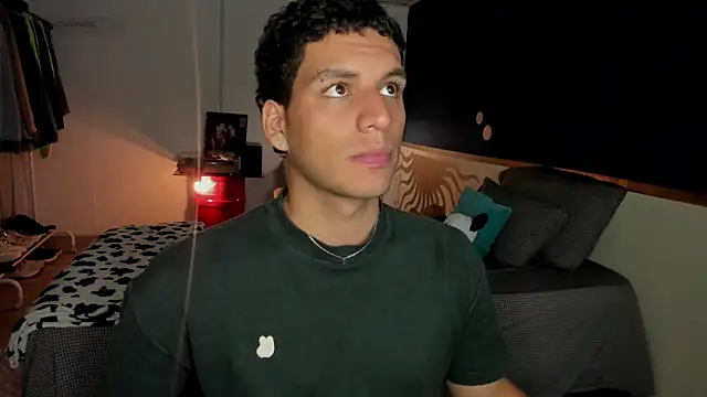 Curlblue online show from 04/21/26, 02:51