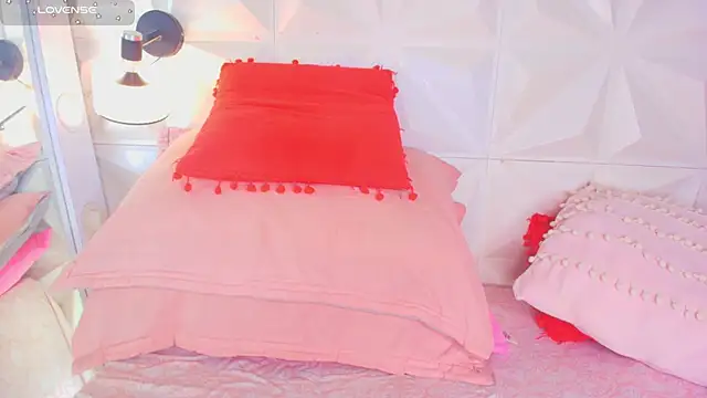 Snapshot of cute_latinaxxx chatting on 05/23/26, 10:14 cute latinaxxx online show from 05/23/26, 10:14