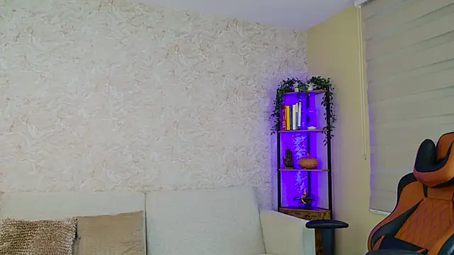 Snapshot of AdanReilly chatting on 02/19/25, 11:04 AdanReilly online show from 02/19/25, 11:04