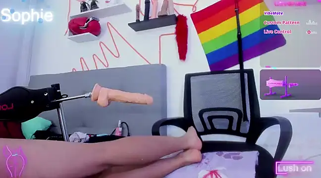 Snapshot of Sophiehuntress chatting on 01/08/25, 05:59 Sophiehuntress online show from 01/08/25, 05:59