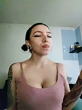 Snapshot of Paudelatorre chatting on 07/05/26, 10:28 Paudelatorre online show from 07/05/26, 10:28