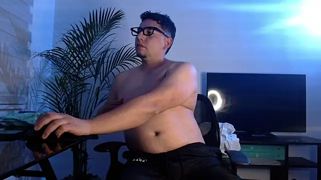 Snapshot of dap_XOXO chatting on 07/20/26, 12:36 dap XOXO online show from 07/20/26, 12:36