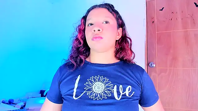 Emily Coper18 online show from 04/19/26, 06:10