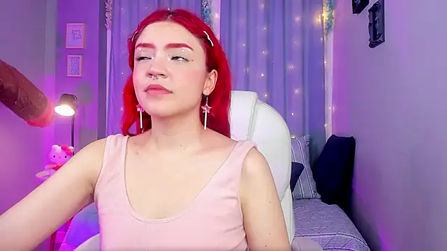 Snapshot of Tiny__Emmy chatting on 12/04/24, 07:12 Tiny Emmy online show from 12/04/24, 07:12