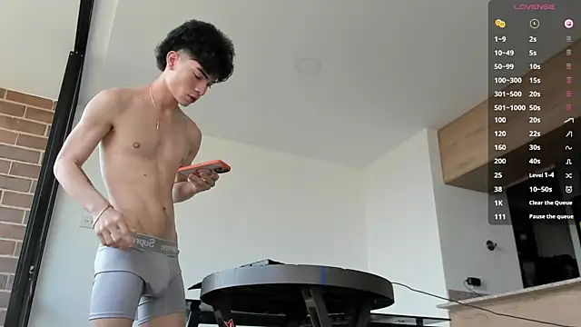 Snapshot of pretur_cruba1 chatting on 03/08/25, 12:30 pretur cruba1 online show from 03/08/25, 12:30