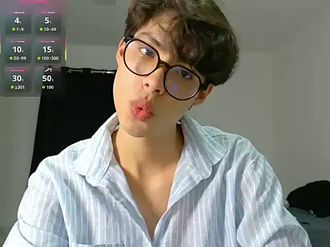 Snapshot of Jacotnk chatting on 09/13/25, 04:01 Jacotnk online show from 09/13/25, 04:01