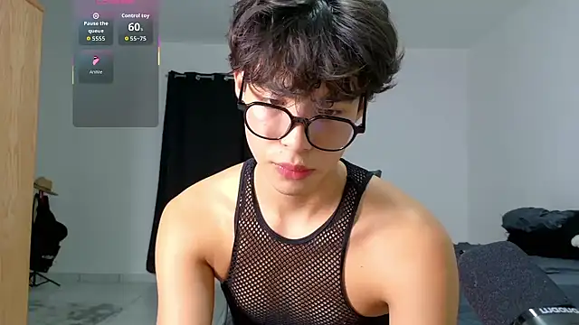 Snapshot of Jacotnk chatting on 09/15/25, 04:12 Jacotnk online show from 09/15/25, 04:12