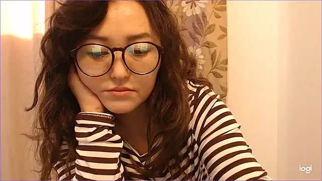 Snapshot of hrnyteacher chatting on 03/04/25, 03:22 hrnyteacher online show from 03/04/25, 03:22