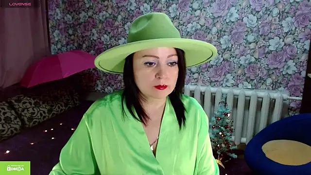 Julia-ru online show from 11/29/25, 08:45