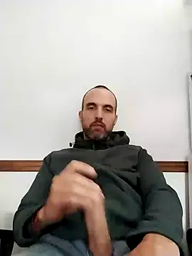 leon3875 online show from 12/17/24, 03:28