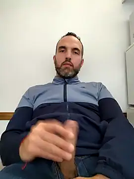 leon3875 online show from 09/24/25, 03:26