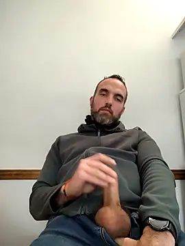 leon3875 online show from 10/01/25, 03:29