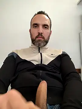 leon3875 online show from 10/09/25, 03:32